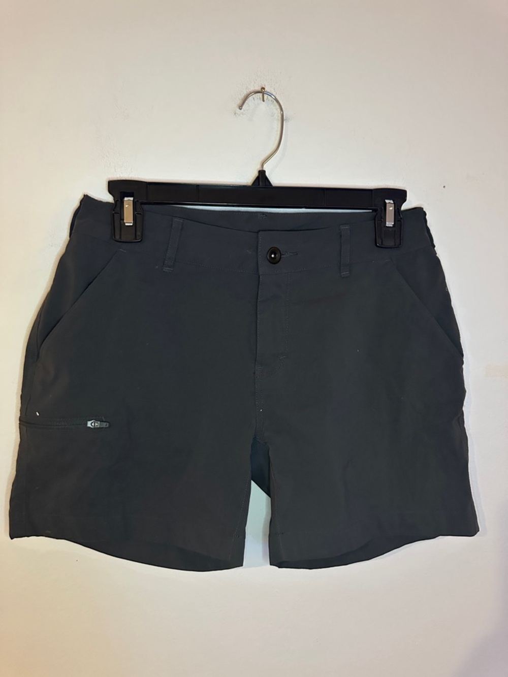 Marmot Men's Athletic Shorts in Dark Charcoal -Preloved